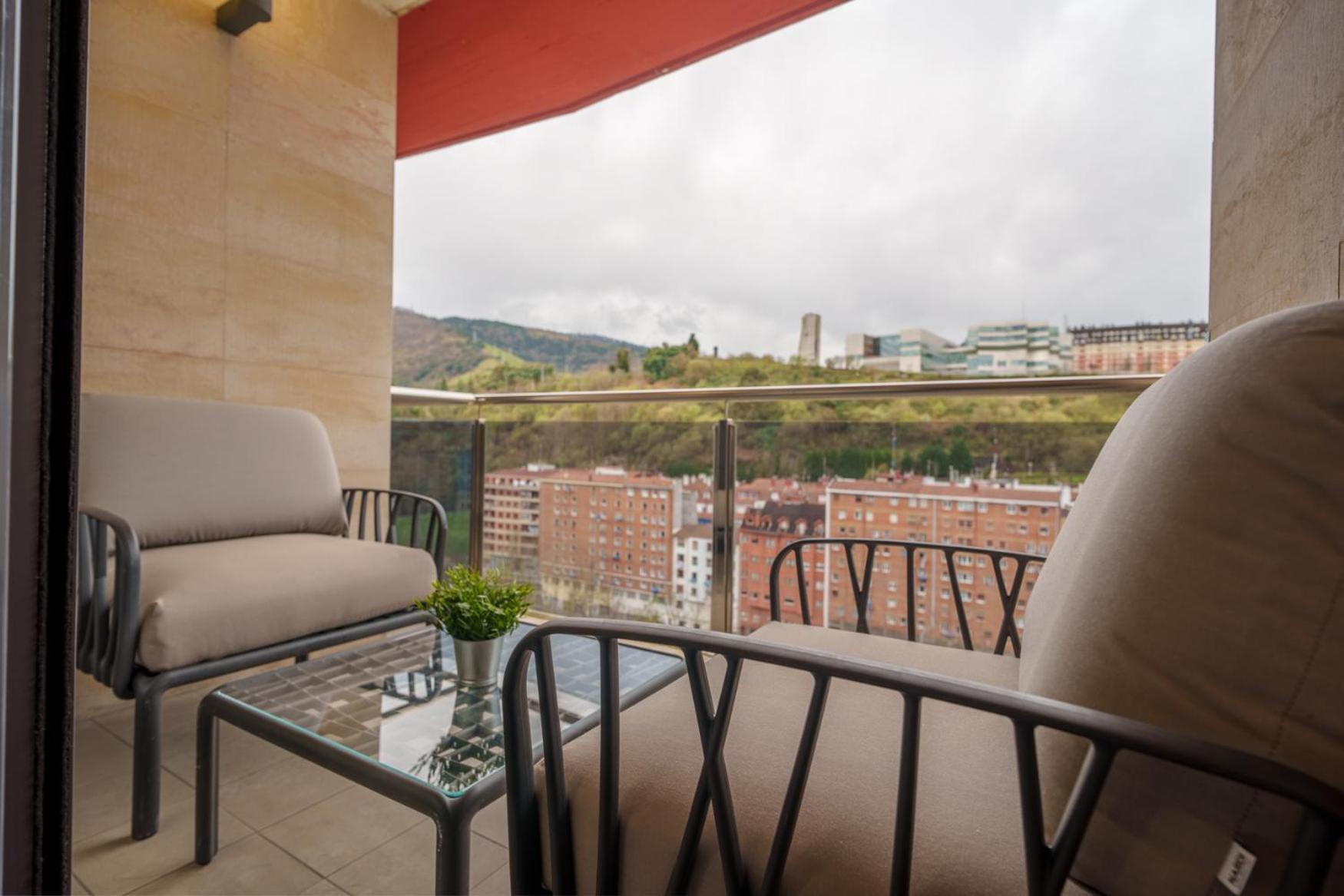 Spirit Apartamentos Atxuri Bilbao Exterior foto